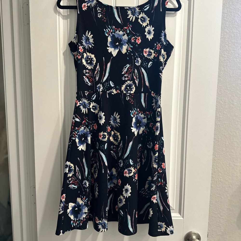 Kaileigh Floral Mini Dress - Navy and White